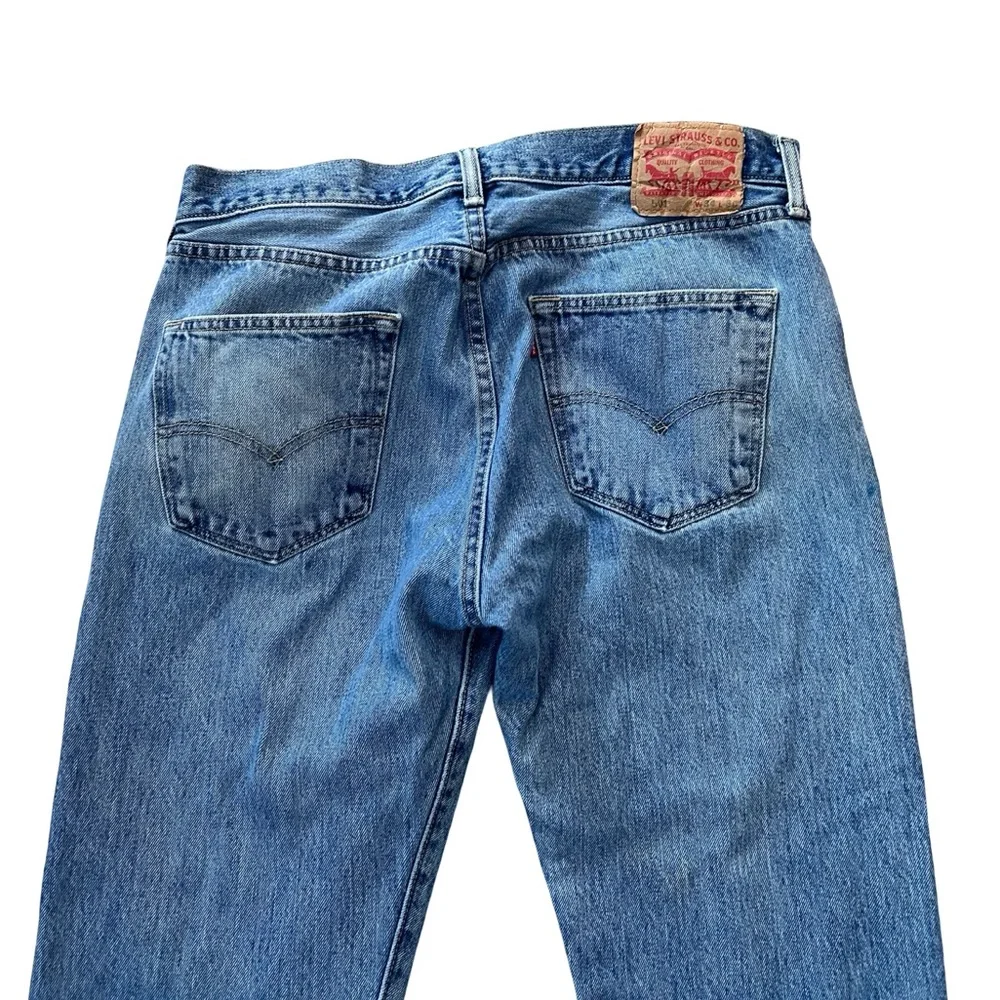 Levi’s 501 Blue Classic Button Fly Straight Leg Worn-In Distressed Jeans 34x30